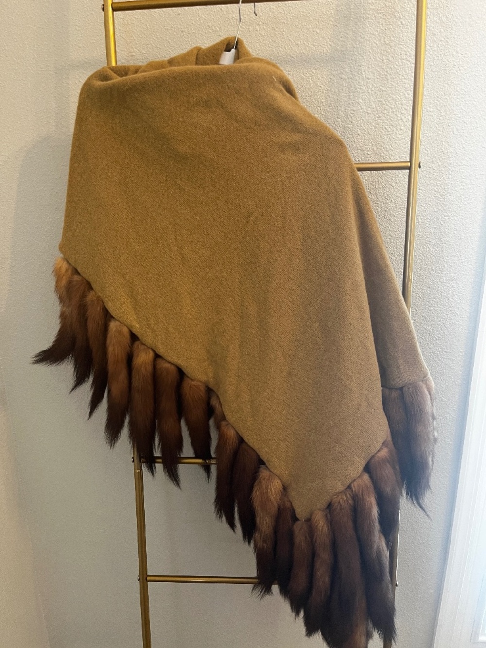 Adrienne Landau Lillie Rubin Brown Fur Trim Shawl Wrap One Size